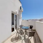 Апартаменти Cura